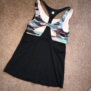 Lululemon tank + bra (with red Lulu bag!)